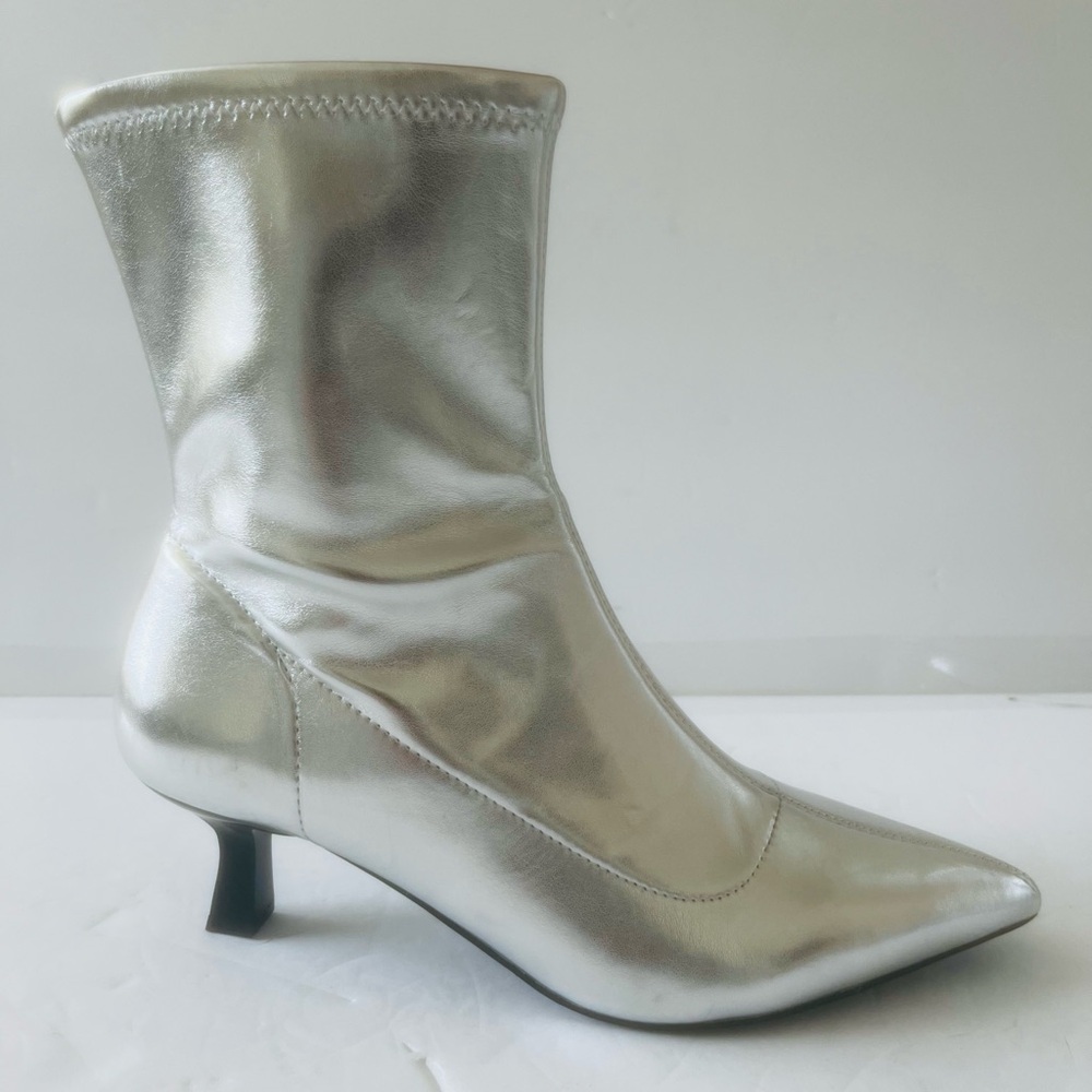 ABOUND Women's Erinn Silver Ankle Boot Kitten Heel Shoes Size 7.5 NEW - Picture 5 of 9